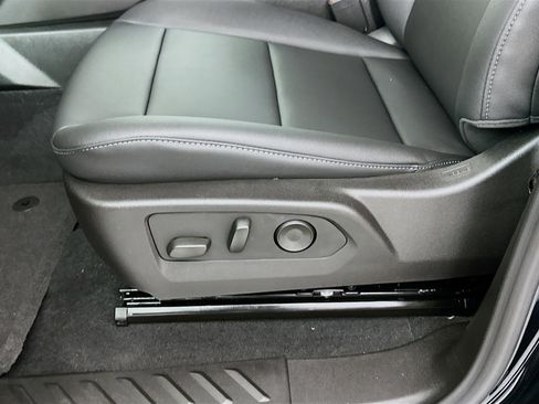 New 2025 GMC Canyon Elevation w/ Convenience Package image 20