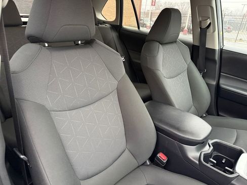 Certified 2025 Toyota RAV4 XLE image 18