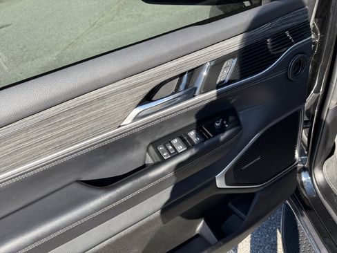 Used 2022 Jeep Wagoneer Series III image 35