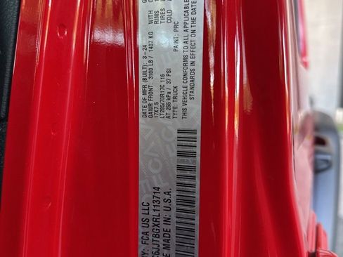 Used 2024 Jeep Gladiator Rubicon w/ Technology Group image 30