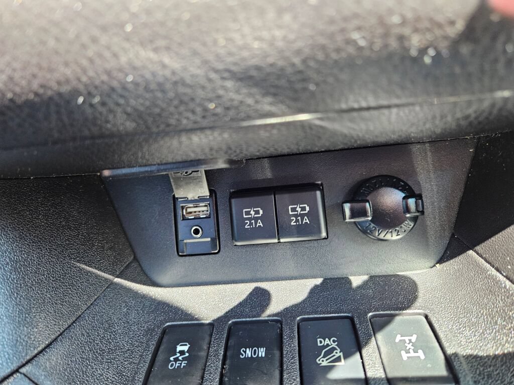 Used 2019 Toyota Highlander XLE AWD/4WD image 30