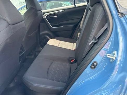 Used 2022 Toyota RAV4 SE w/ Convenience Package AWD/4WD image 3