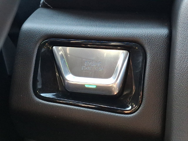 Used 2025 GMC Yukon XL Denali AWD/4WD image 23