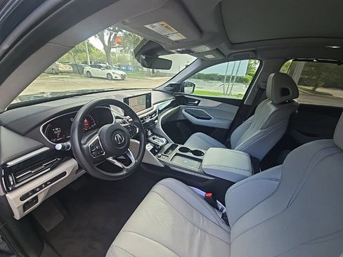 Used 2025 Acura MDX w/ Technology Package FWD image 16