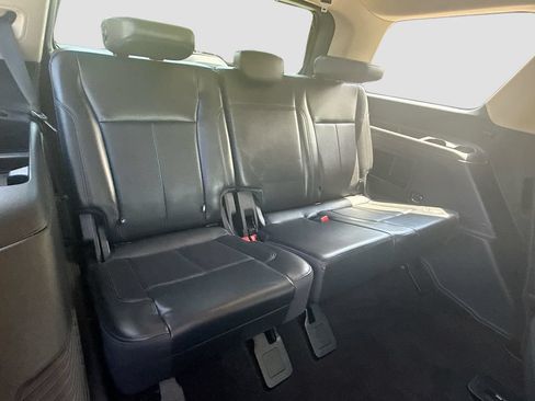 Used 2023 Ford Expedition XLT RWD image 30