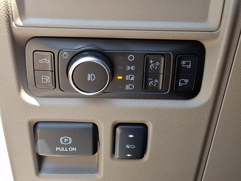 Used 2025 Ford F150 Platinum w/ Equipment Group 703A Plus AWD/4WD image 25