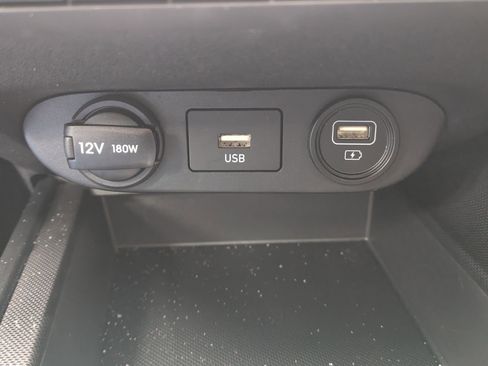 Used 2022 Hyundai Elantra SEL image 17