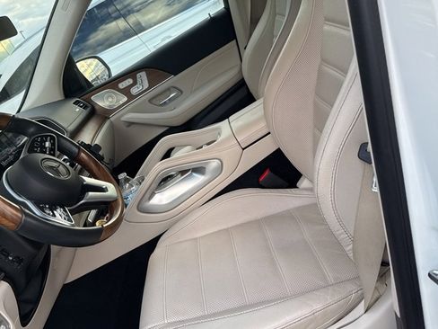 Used 2022 Mercedes-Benz GLS 450 4MATIC image 8