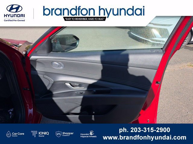 Used 2023 Hyundai Elantra SEL w/ Convenience Package FWD image 8