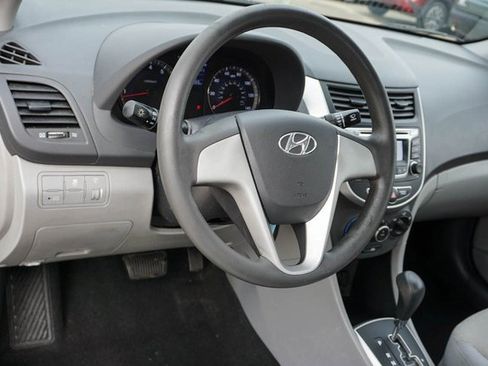 Used 2014 Hyundai Accent GLS image 6