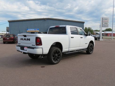 Used 2025 RAM 2500 Big Horn AWD/4WD image 25
