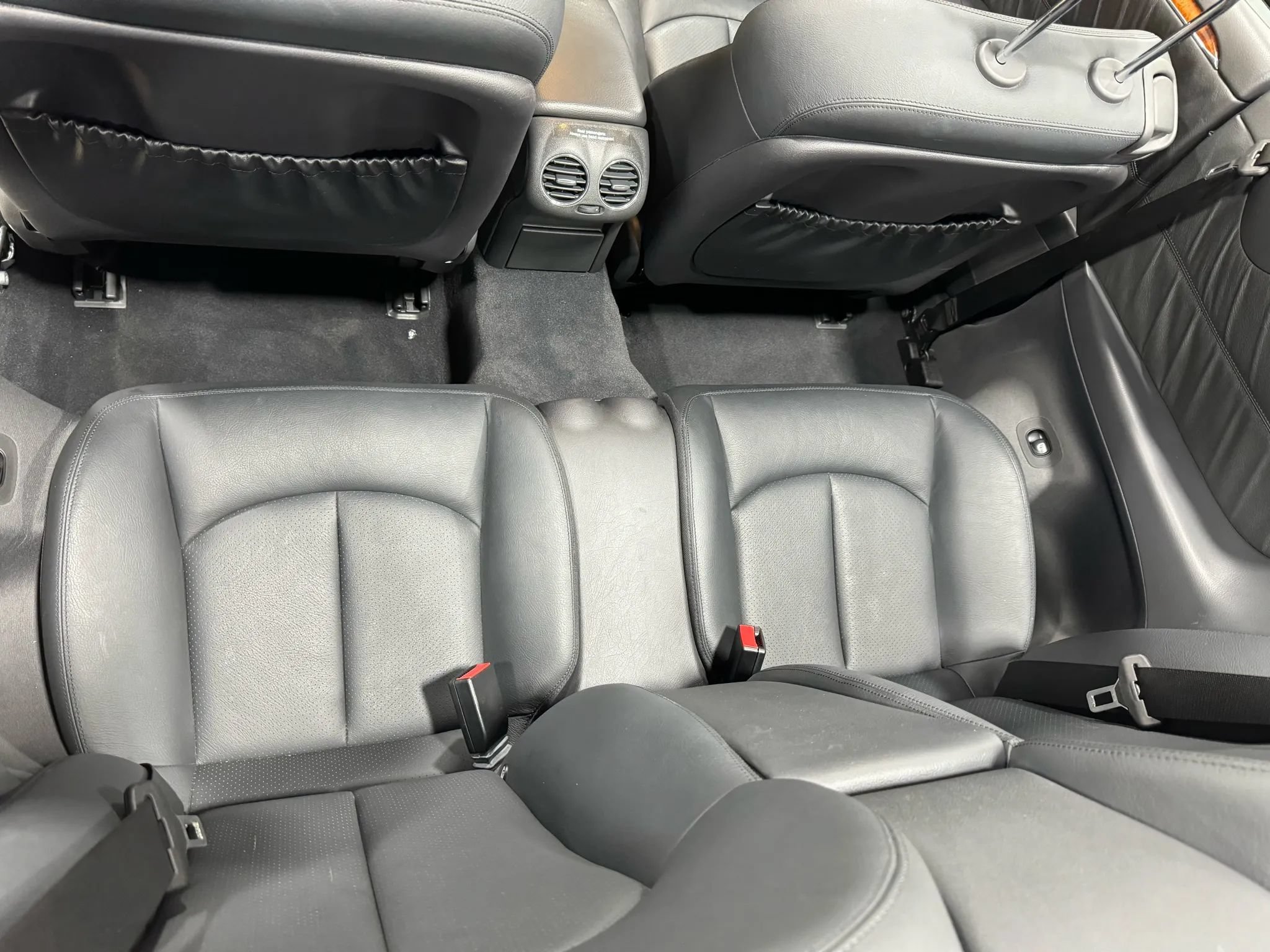 Used 2005 Mercedes-Benz CLK 320 Cabriolet image 56