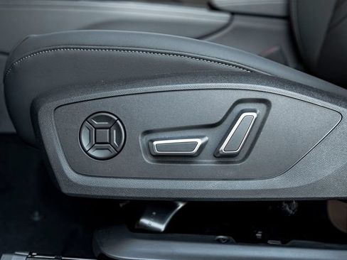 New 2026 Audi Q3 quattro 2.0T AWD/4WD image 17