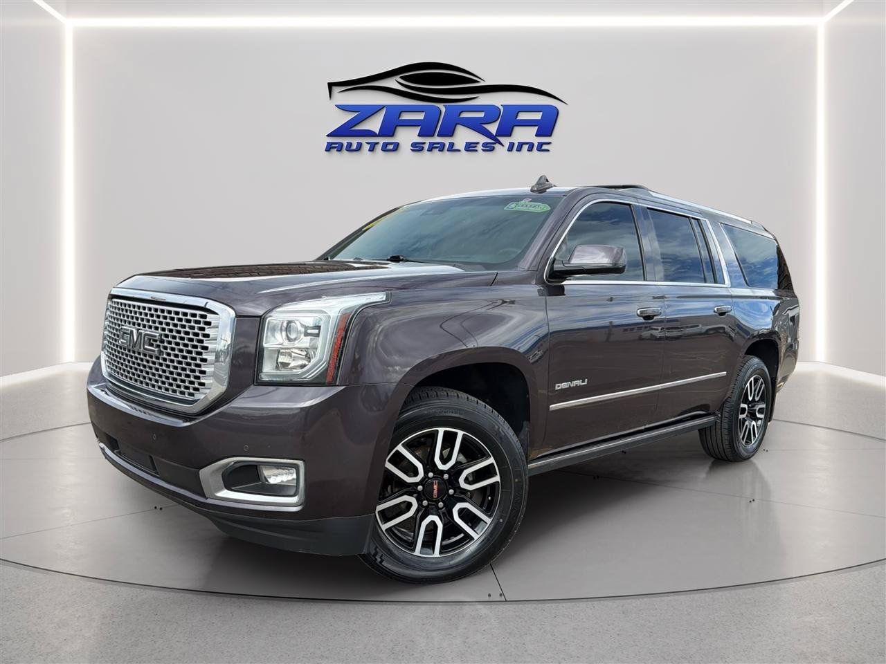 Used 2015 GMC Yukon XL Denali w/ Premium Package AWD/4WD image 1