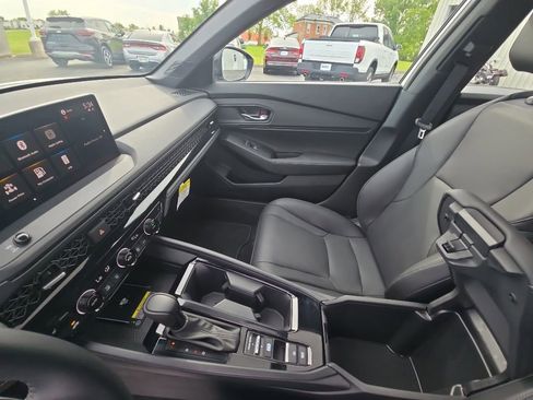Certified 2025 Honda Accord Sport image 24