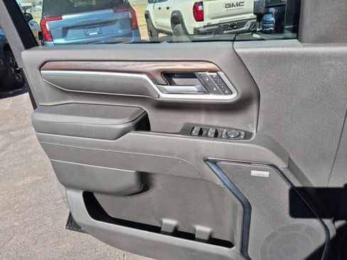 New 2026 GMC Sierra 3500 SLT image 33