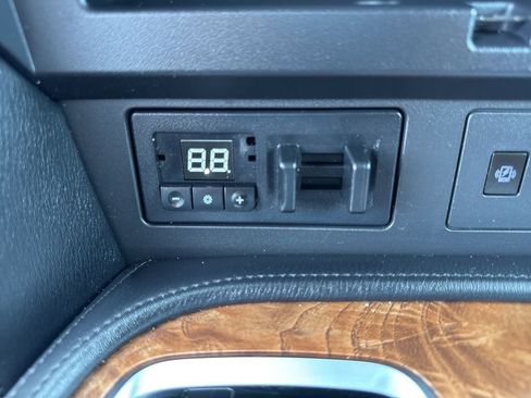 Used 2021 Nissan Armada SL w/ Captain's Chairs Package RWD image 51
