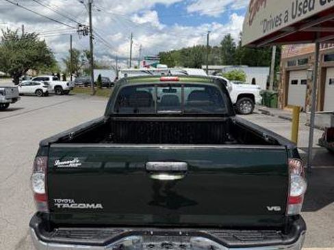 Used 2012 Toyota Tacoma 4x4 Double Cab w/ TRD Sport Upgrade Pkg image 5