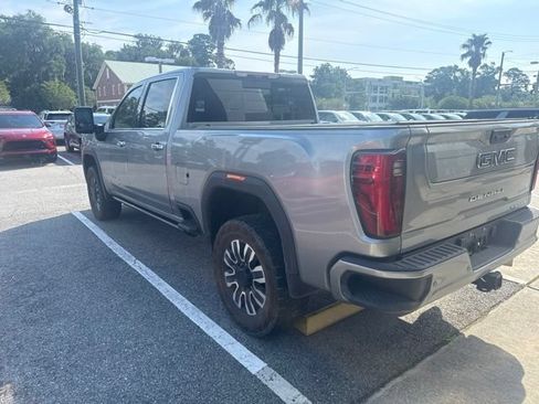 Used 2025 GMC Sierra 3500 Denali Ultimate AWD/4WD image 10