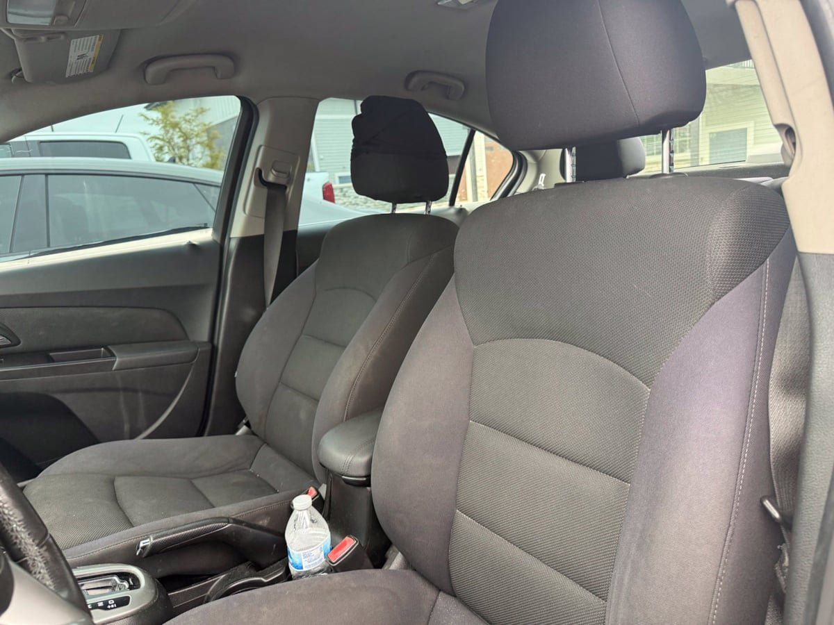 Used 2012 Chevrolet Cruze LT FWD image 8