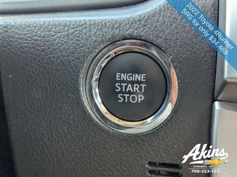 Used 2022 Toyota 4Runner SR5 AWD/4WD image 28
