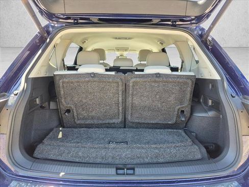 Used 2023 Volkswagen Tiguan SE FWD image 6