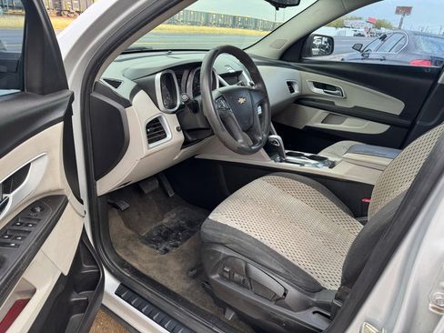 Used 2011 Chevrolet Equinox LS image 10