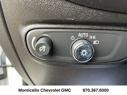 Used 2020 Chevrolet Equinox LT image 19