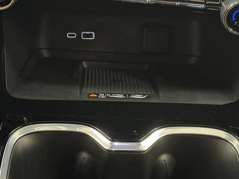 New 2027 Chevrolet Traverse Z71 w/ Enhanced Driving Package AWD/4WD image 17