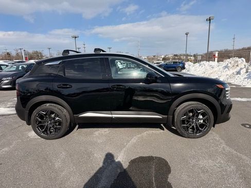 New 2026 Nissan Kicks SR w/ Cold Weather Package image 4