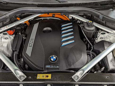 Certified 2022 BMW X5 xDrive45e w/ Parking Assistance Package image 47