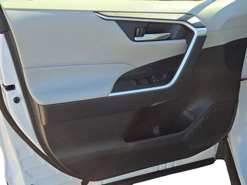 Used 2024 Toyota RAV4 XLE image 16