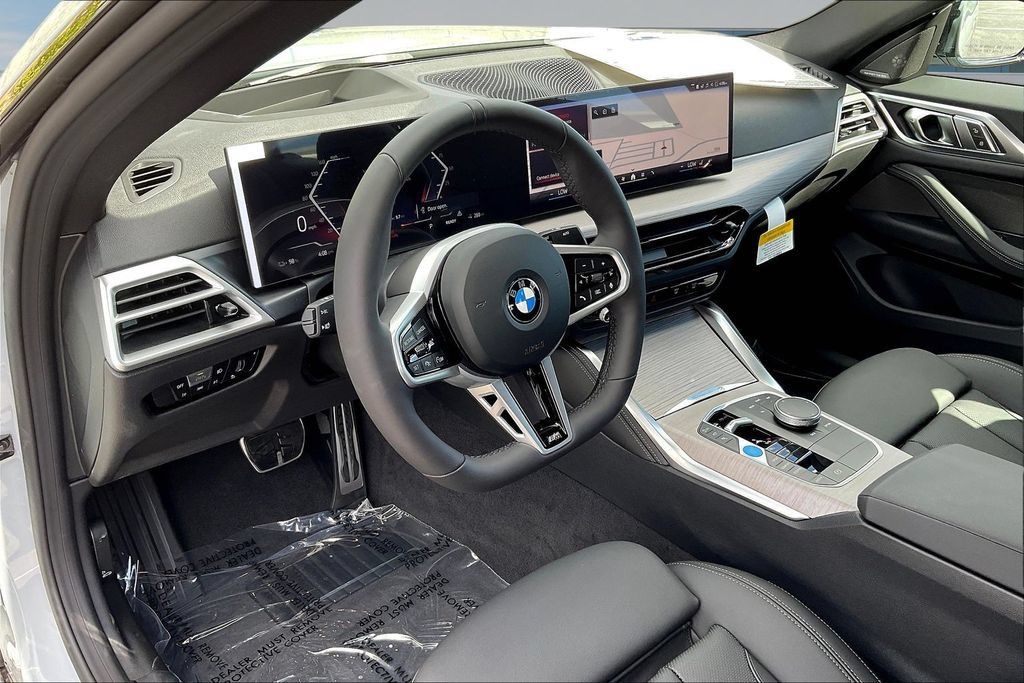 Used 2026 BMW i4 xDrive40i w/ M Sport Package AWD/4WD image 17