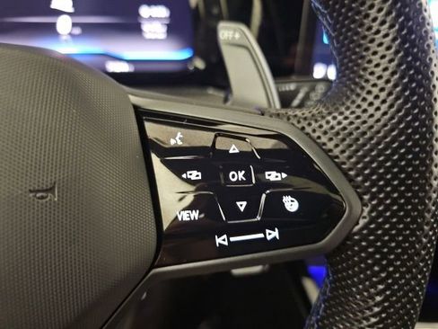 Used 2024 Volkswagen Golf R AWD/4WD image 19