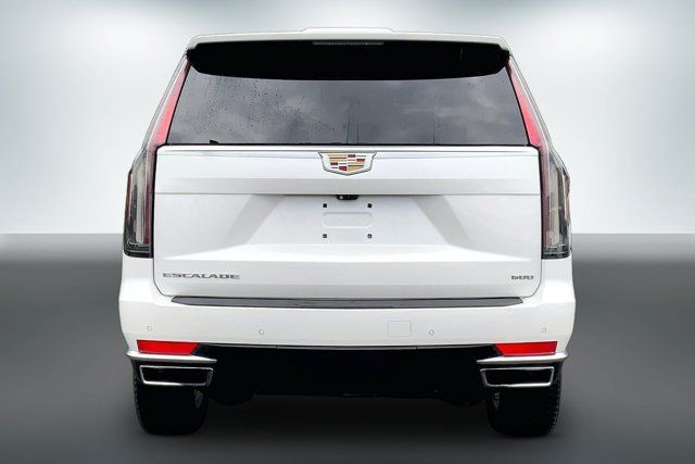 Used 2021 Cadillac Escalade Premium Luxury AWD/4WD image 3