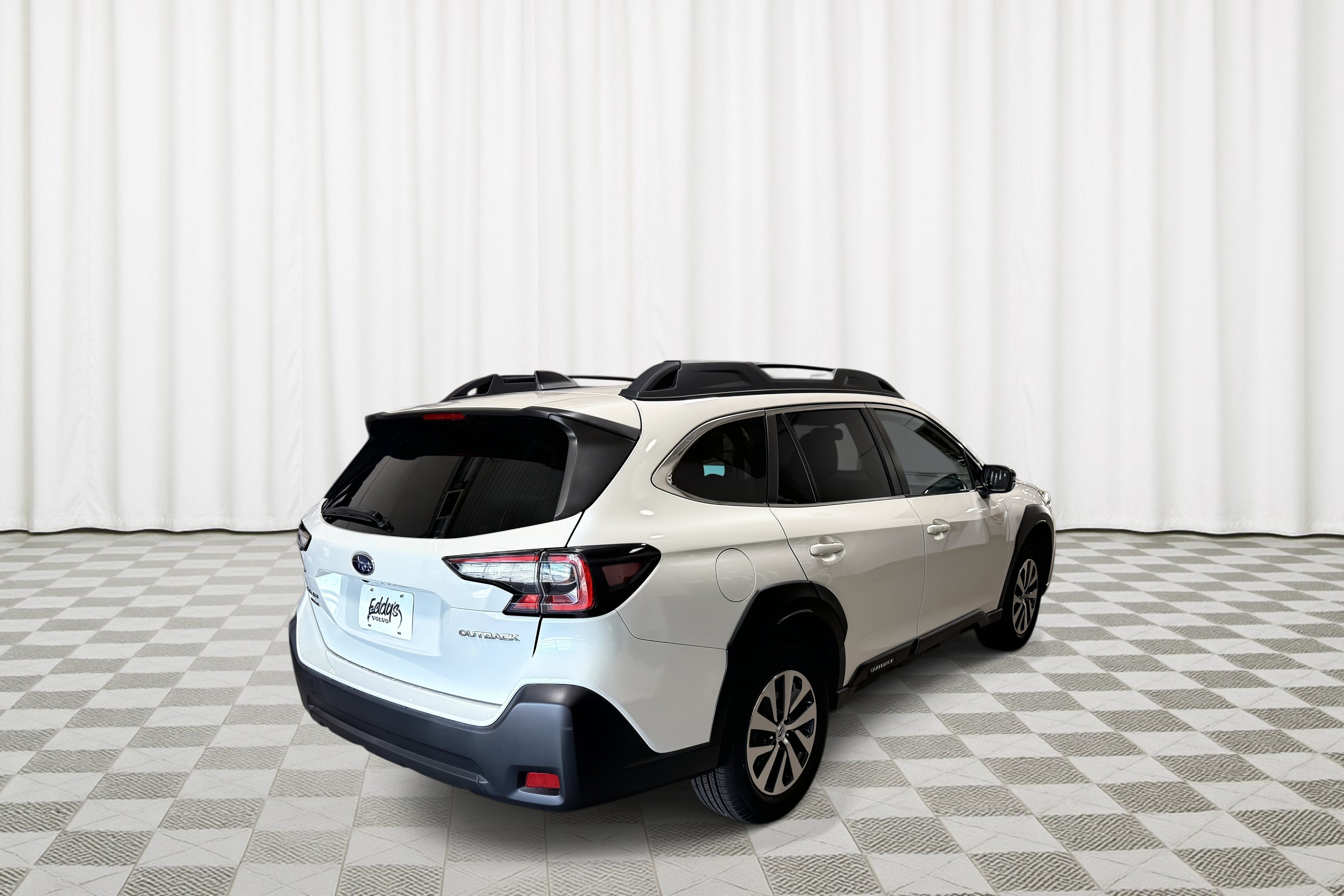 Used 2023 Subaru Outback Premium AWD/4WD image 7