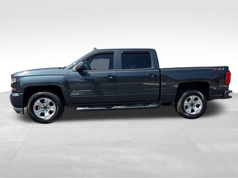 Used 2018 Chevrolet Silverado 1500 LT w/ All Star Edition AWD/4WD image 2