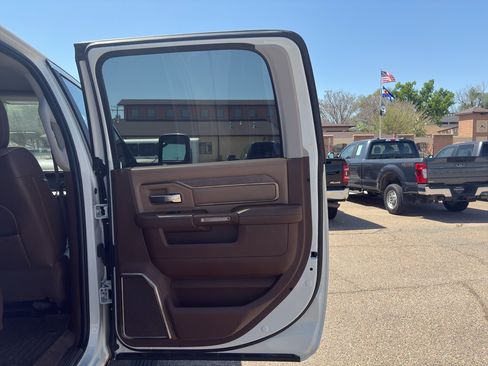 Used 2023 RAM 2500 Limited AWD/4WD image 18