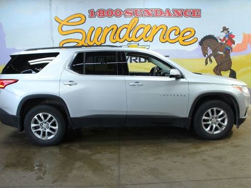 Used 2020 Chevrolet Traverse LT w/ Driver Confidence II Package image 1