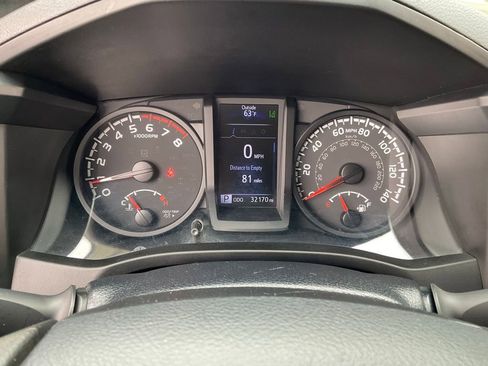 Used 2020 Toyota Tacoma SR RWD image 13
