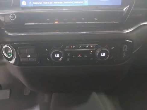 Used 2024 Chevrolet Silverado 1500 RST w/ Z71 Off-Road Package image 20