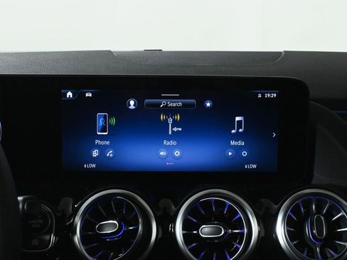 New 2026 Mercedes-Benz GLA 250 4MATIC image 22