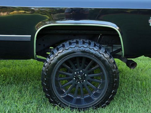 Used 1990 Chevrolet Blazer 4WD image 37