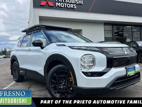 New 2026 Mitsubishi Outlander AWD image 1