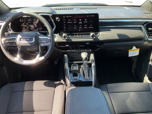 New 2026 GMC Canyon Elevation image 11