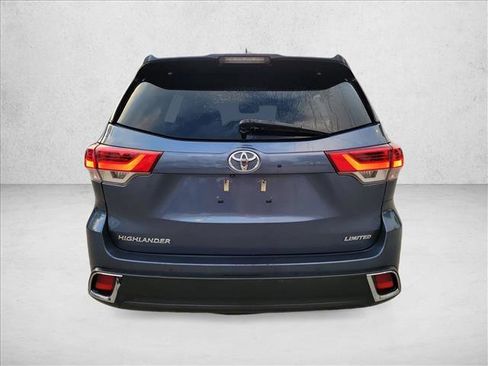 Used 2018 Toyota Highlander Limited image 6