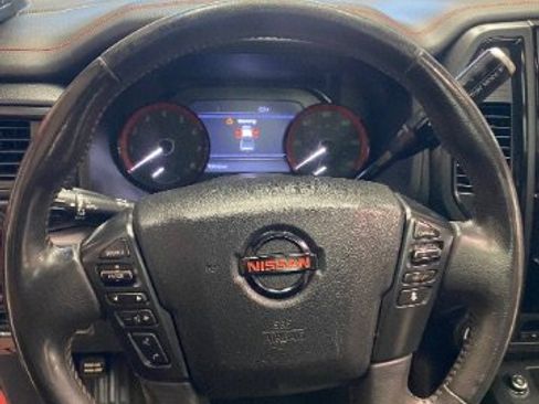 Used 2021 Nissan Titan PRO-4X w/ Pro-4x Convenience Package image 21