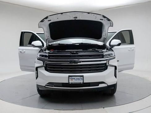 Used 2021 Chevrolet Suburban LT image 16
