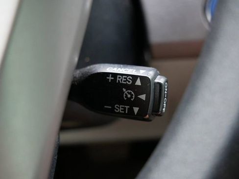 Used 2013 Toyota Prius Three FWD image 19