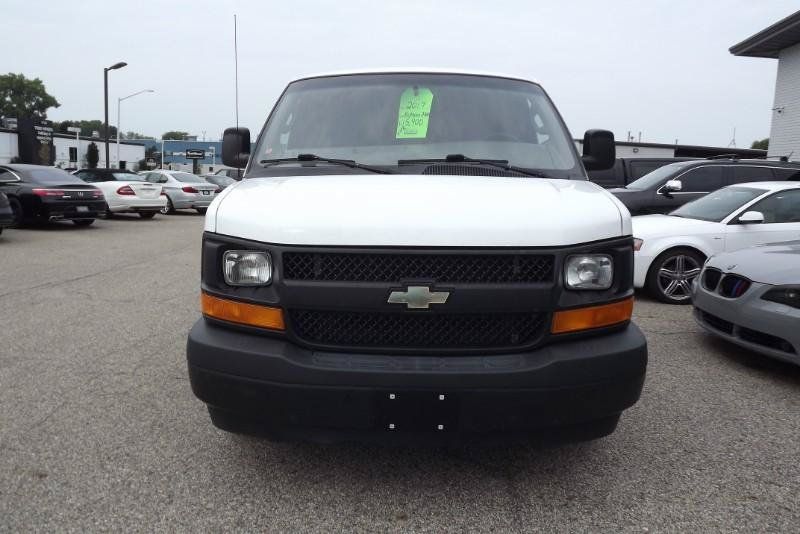 Used 2017 Chevrolet Express 2500 RWD image 8